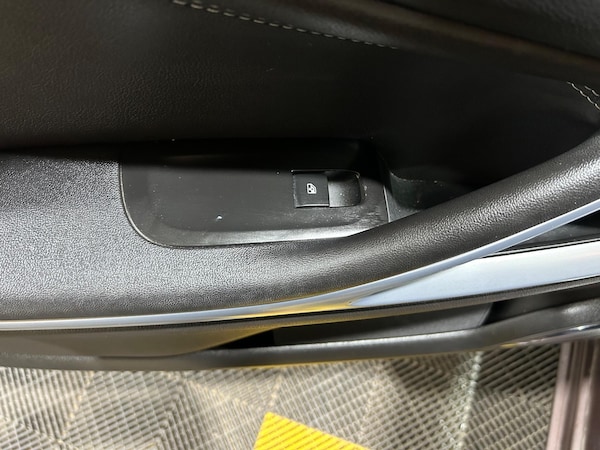 Used Vauxhall Zafira Tourer 2017 for sale - 76084149: Photo 65