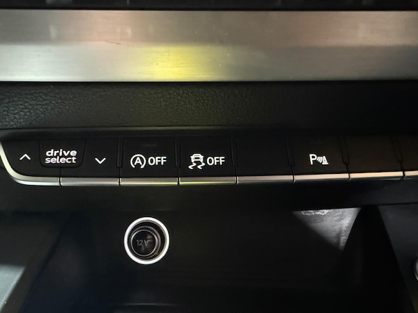Used Audi A4 Avant 2017 for sale - 76270188: Photo 19