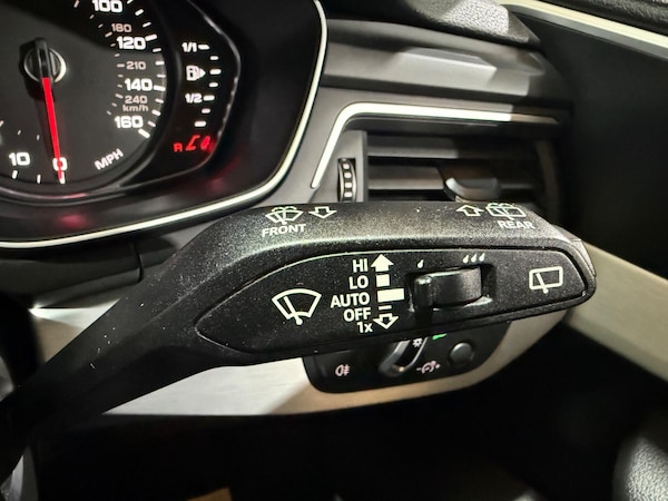 Used Audi A4 Avant 2017 for sale - 76270188: Photo 32
