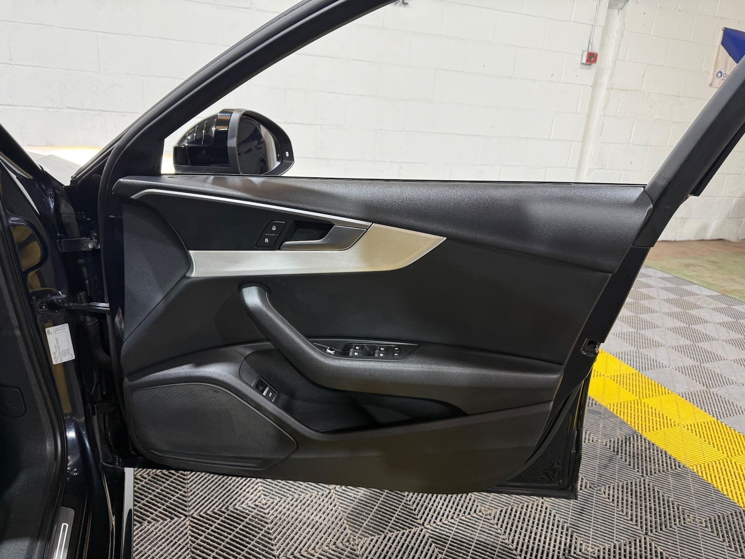 Used Audi A4 Avant 2017 for sale - 76270188: Photo 41