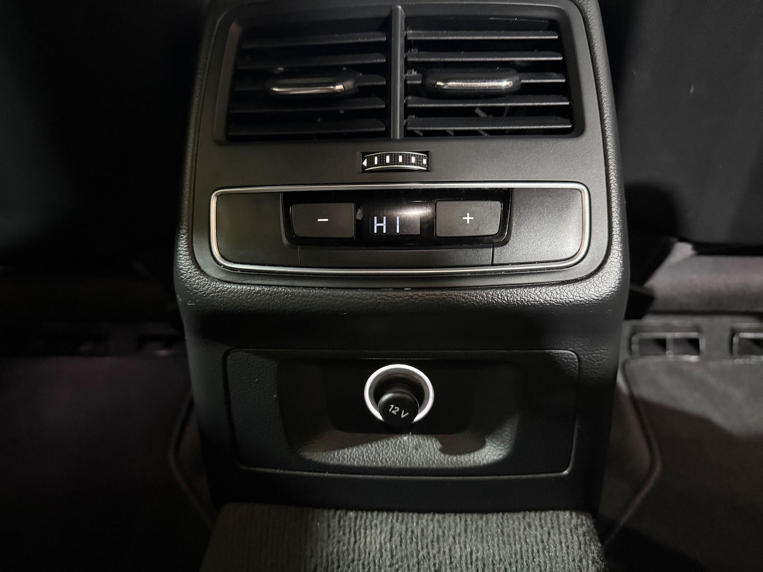 Used Audi A4 Avant 2017 for sale - 76270188: Photo 44