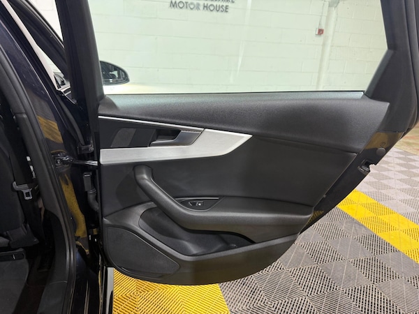 Used Audi A4 Avant 2017 for sale - 76270188: Photo 48