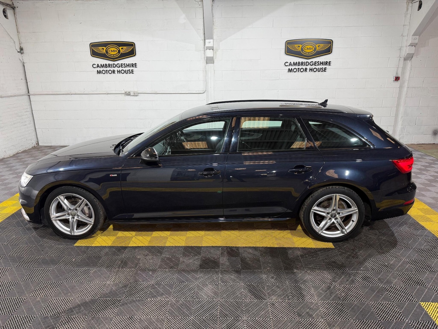 Used Audi A4 Avant 2017 for sale - 76270188: Photo 63