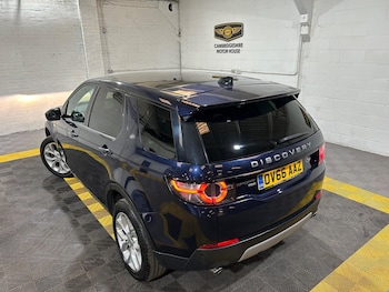Used Land Rover Discovery Sport 2016 for sale - 76991719: Photo