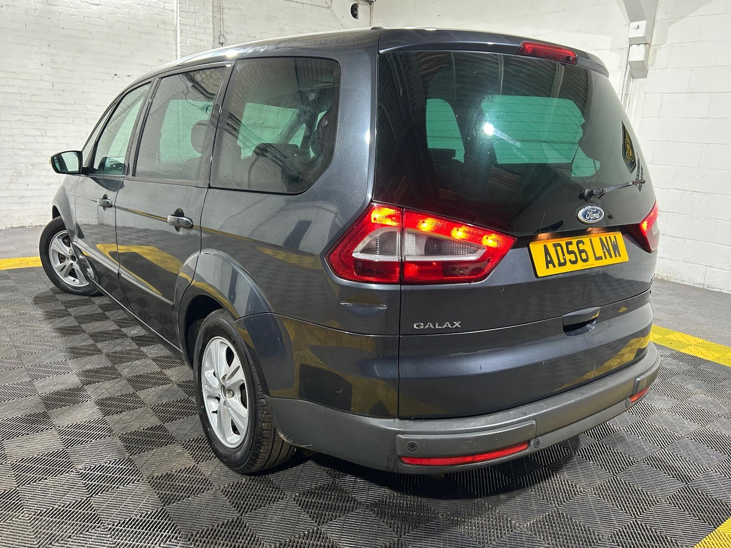 Used Ford Galaxy 2007 for sale - 76667321: Photo 3