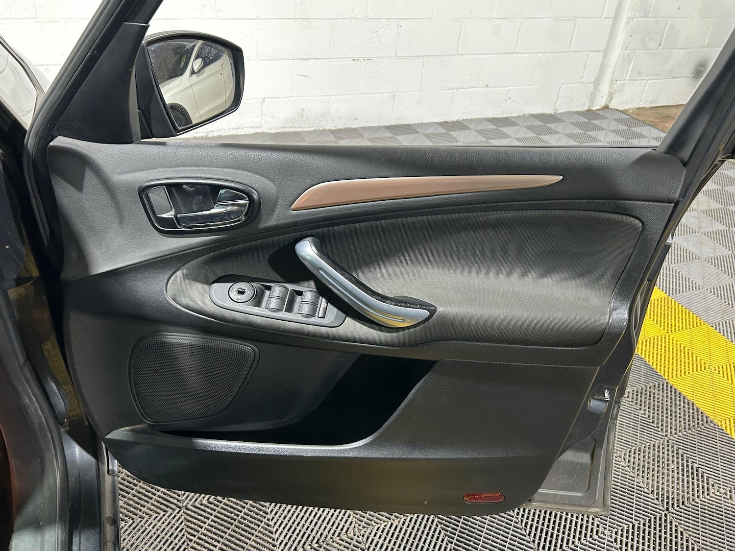 Used Ford Galaxy 2007 for sale - 76667321: Photo 40