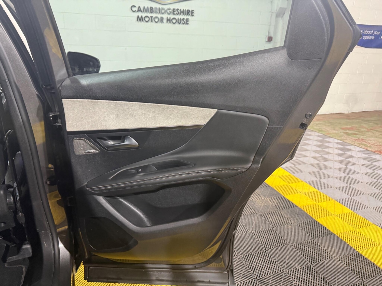 Used Peugeot 3008 for sale - 77882899: Photo 47