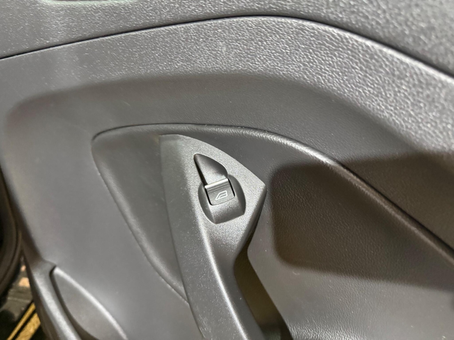 Used Ford Kuga 2018 for sale - 77537643: Photo 45