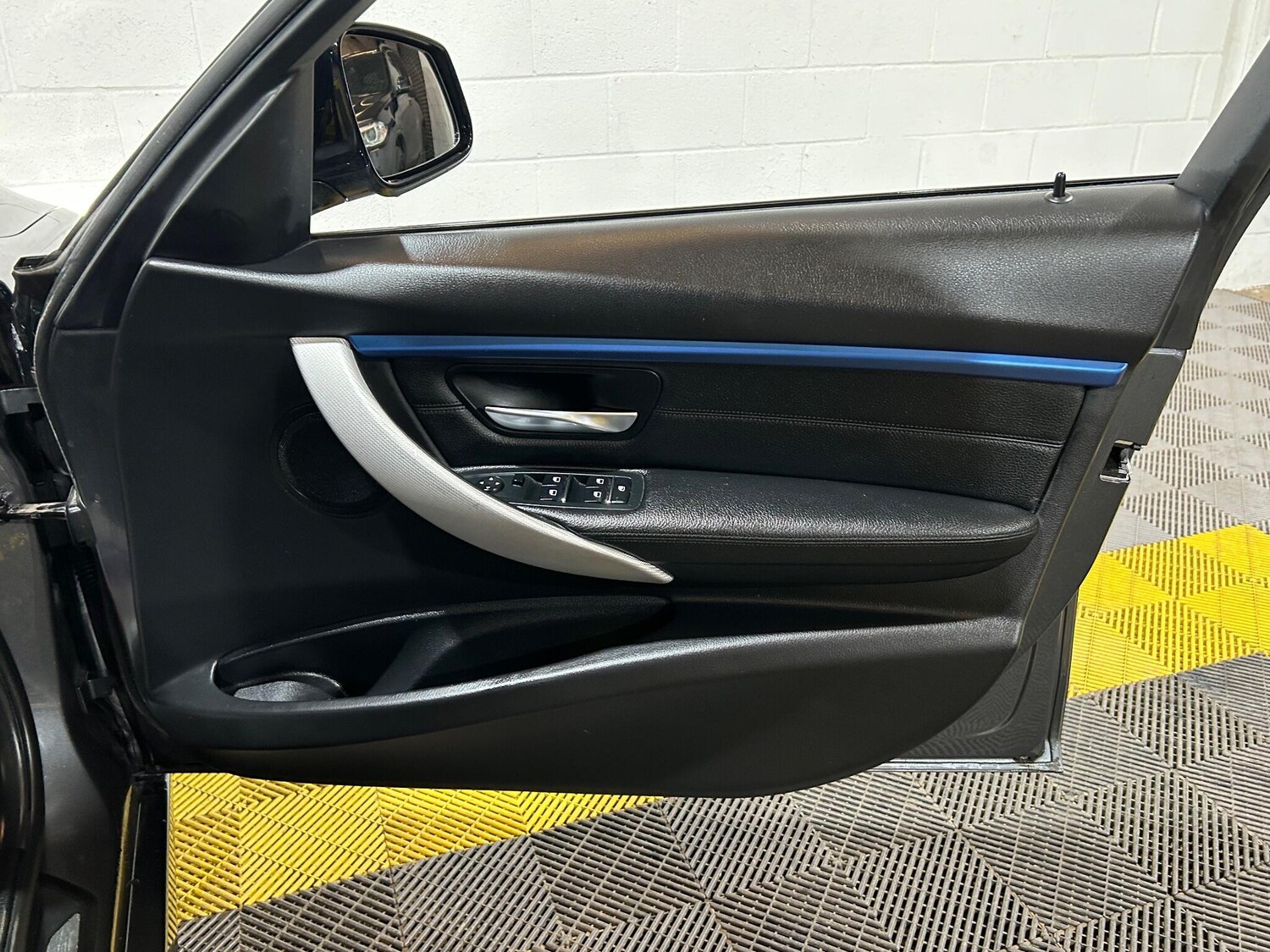 Used BMW 3 Series 2018 for sale - 76084676: Photo 39