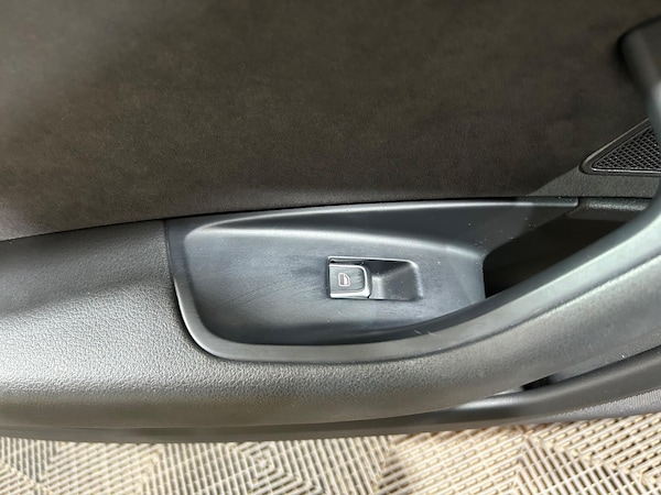 Used Audi A6 Saloon 2016 for sale - 76138609: Photo 76