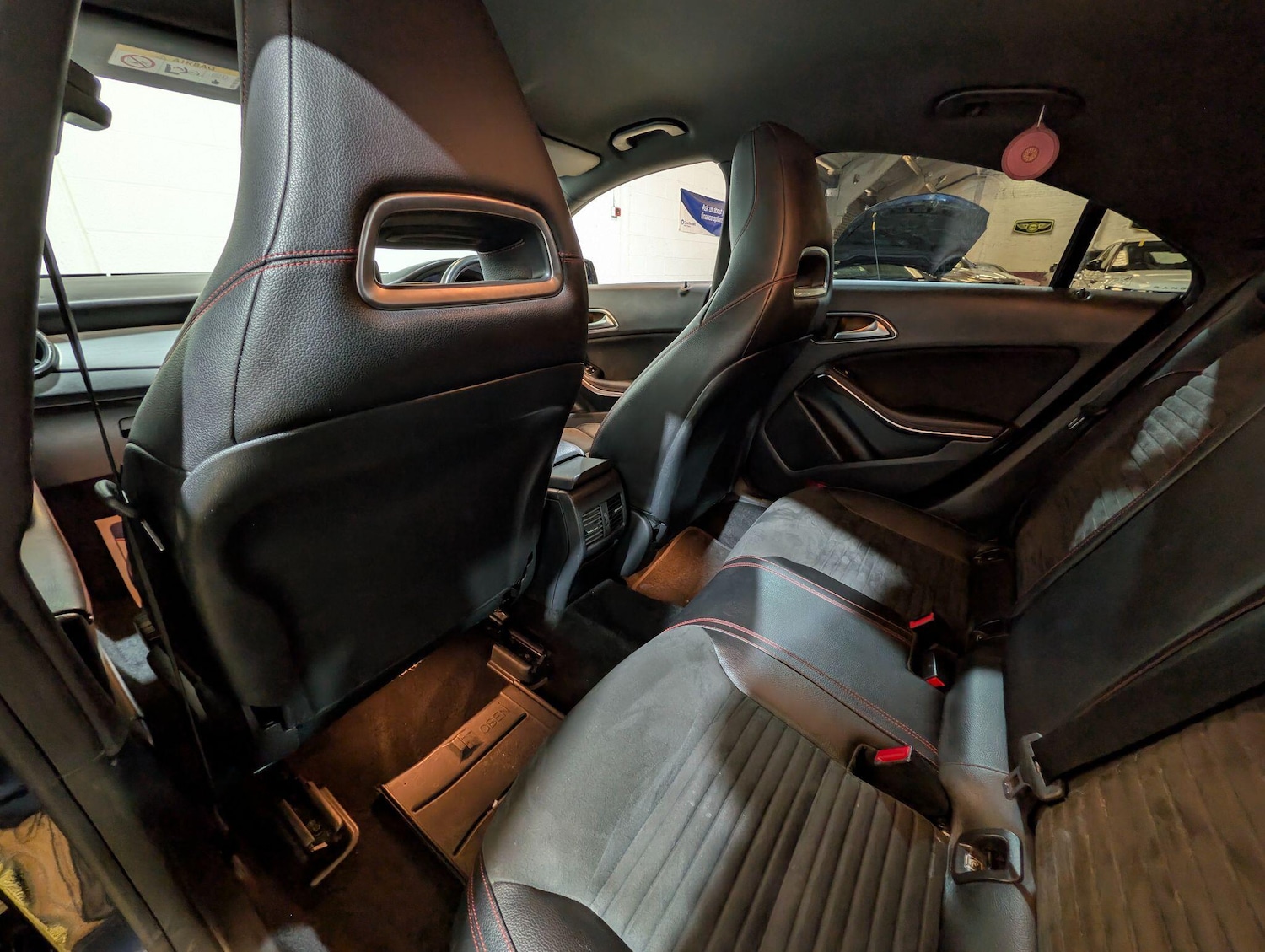 Used Mercedes-Benz C Class 2018 for sale - 77882833: Photo 49