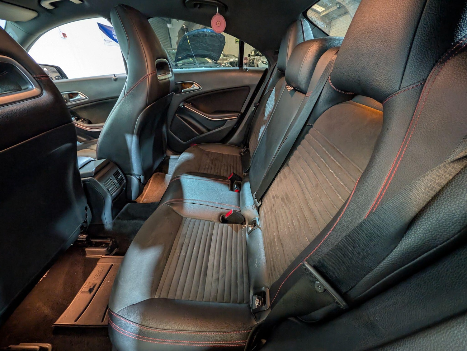 Used Mercedes-Benz C Class 2018 for sale - 77882833: Photo 52