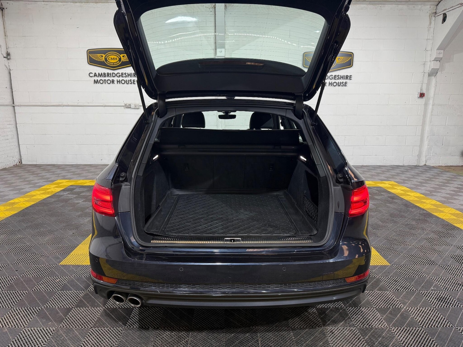 Used Audi A4 2017 for sale - 76989570: Photo 76