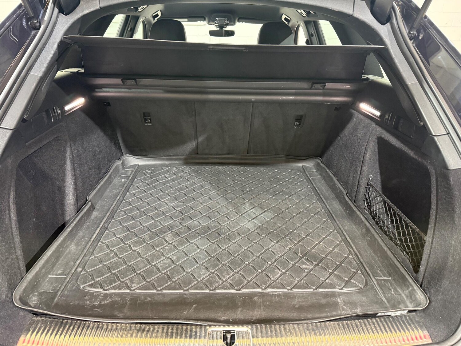 Used Audi A4 2017 for sale - 76989570: Photo 77