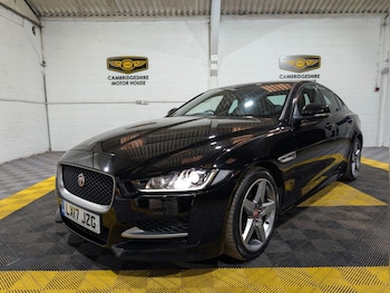 Used Jaguar XE 2017 for sale - 79361924: Photo