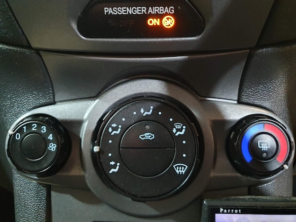Used Ford Fiesta Van 2016 for sale - 74383979: Photo 32