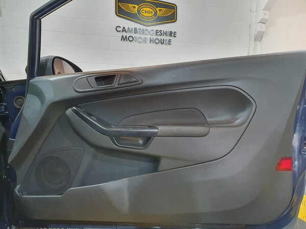 Used Ford Fiesta Van 2016 for sale - 74383979: Photo 44