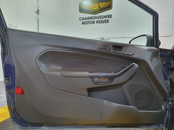 Used Ford Fiesta Van 2016 for sale - 74383979: Photo 46