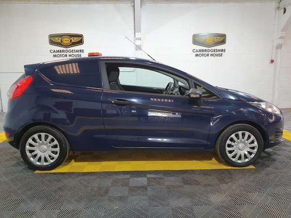 Used Ford Fiesta Van 2016 for sale - 74383979: Photo 4