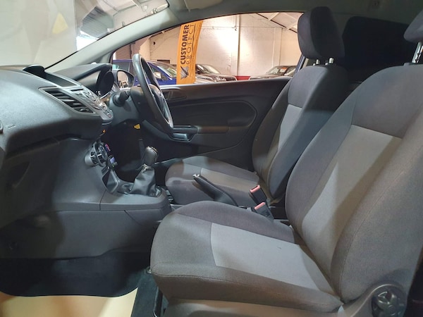 Used Ford Fiesta Van 2016 for sale - 74383979: Photo 51