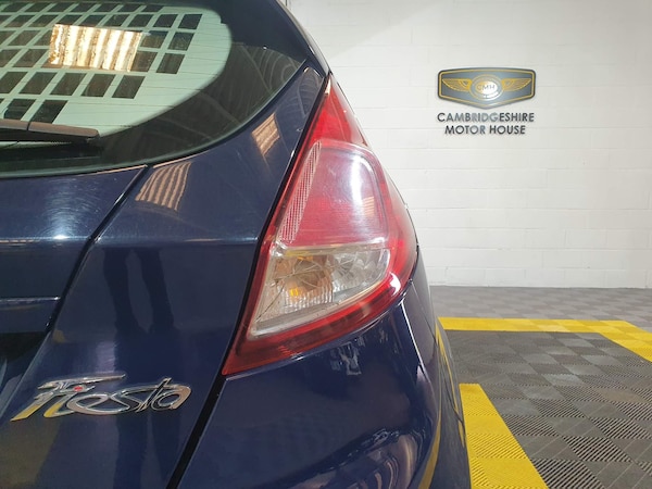 Used Ford Fiesta Van 2016 for sale - 74383979: Photo 65