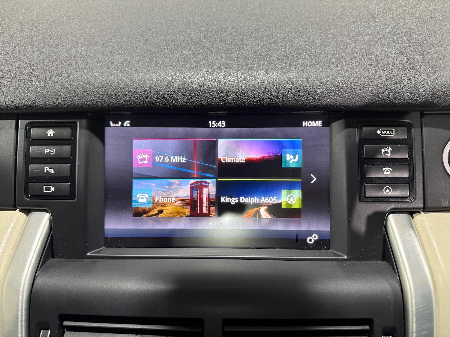 Used Land Rover Discovery Sport 2017 for sale - 76865994: Photo 22