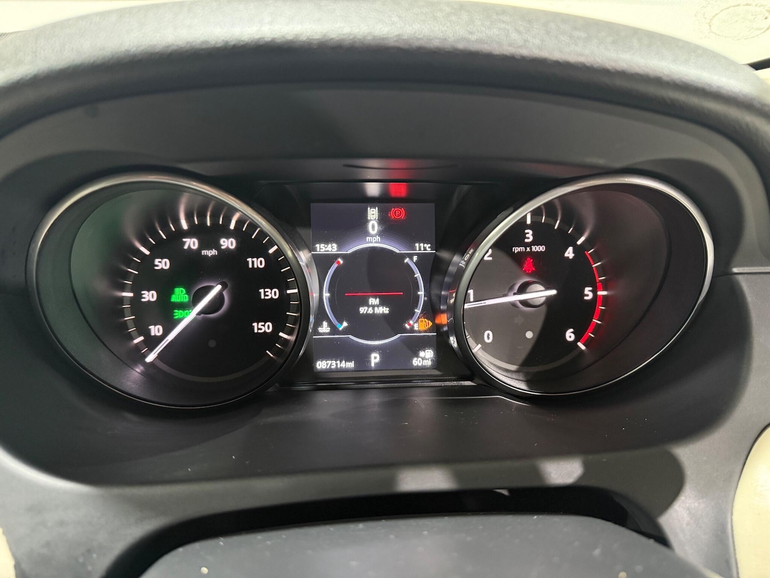 Used Land Rover Discovery Sport 2017 for sale - 76865994: Photo 24