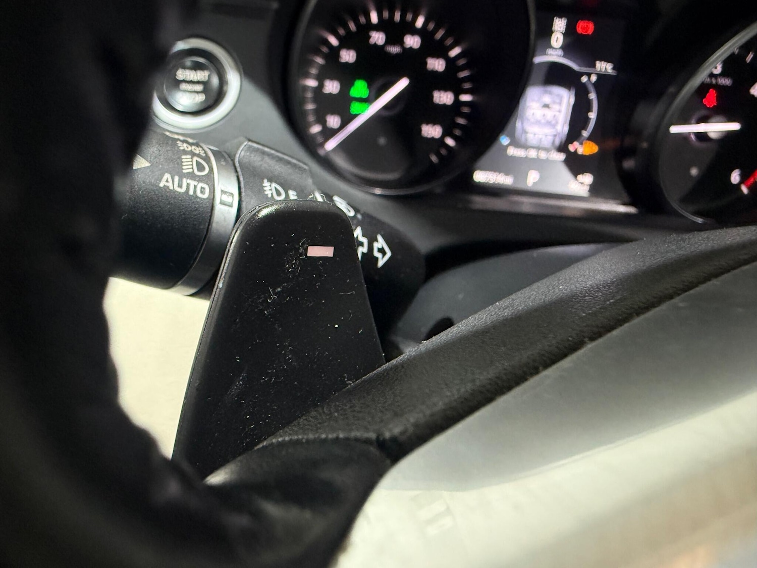 Used Land Rover Discovery Sport 2017 for sale - 76865994: Photo 26