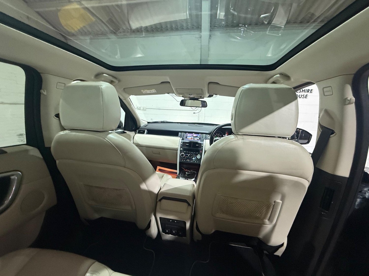 Used Land Rover Discovery Sport 2017 for sale - 76865994: Photo 3