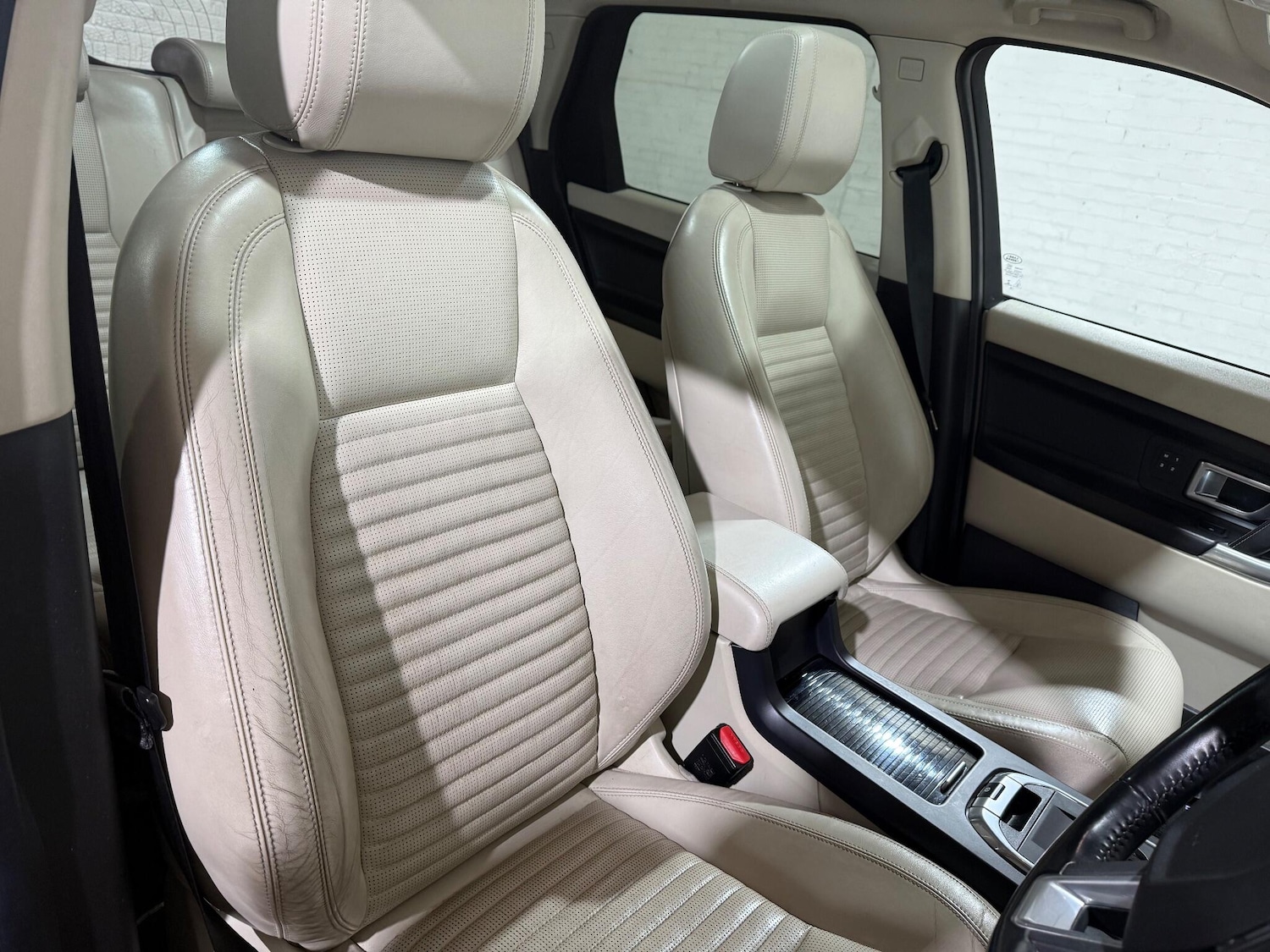 Used Land Rover Discovery Sport 2017 for sale - 76865994: Photo 34