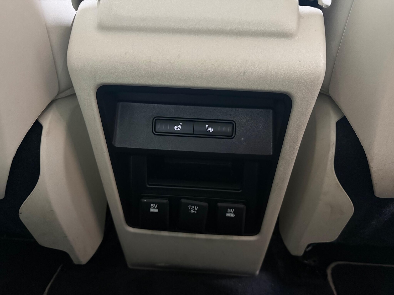 Used Land Rover Discovery Sport 2017 for sale - 76865994: Photo 40