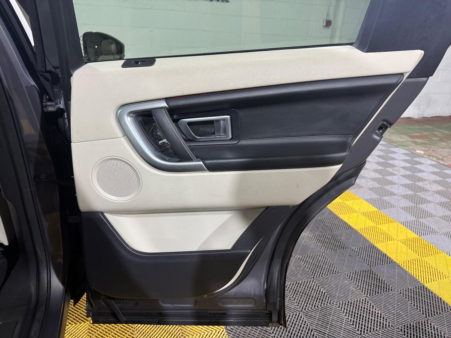 Used Land Rover Discovery Sport 2017 for sale - 76865994: Photo 47