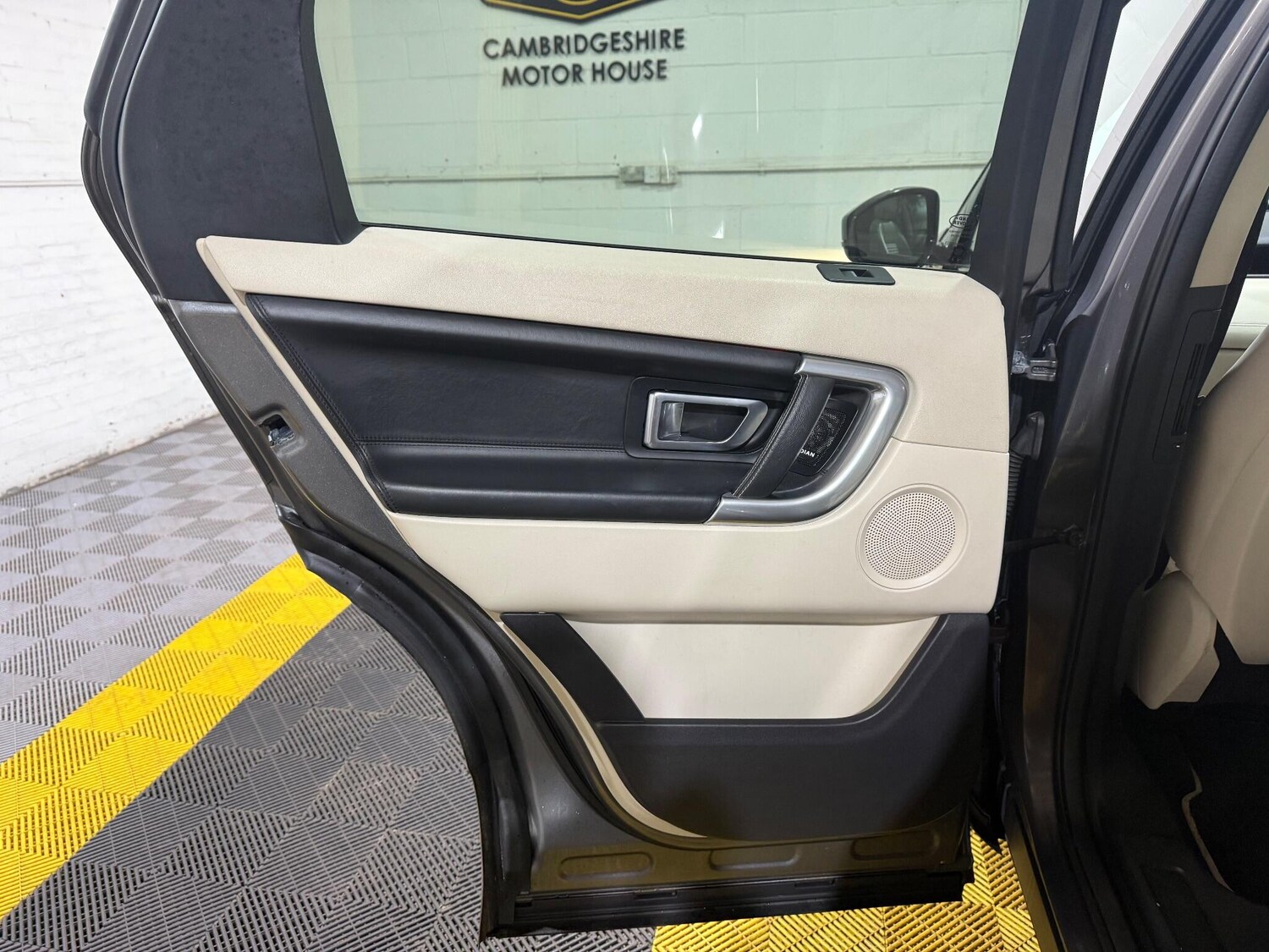 Used Land Rover Discovery Sport 2017 for sale - 76865994: Photo 54