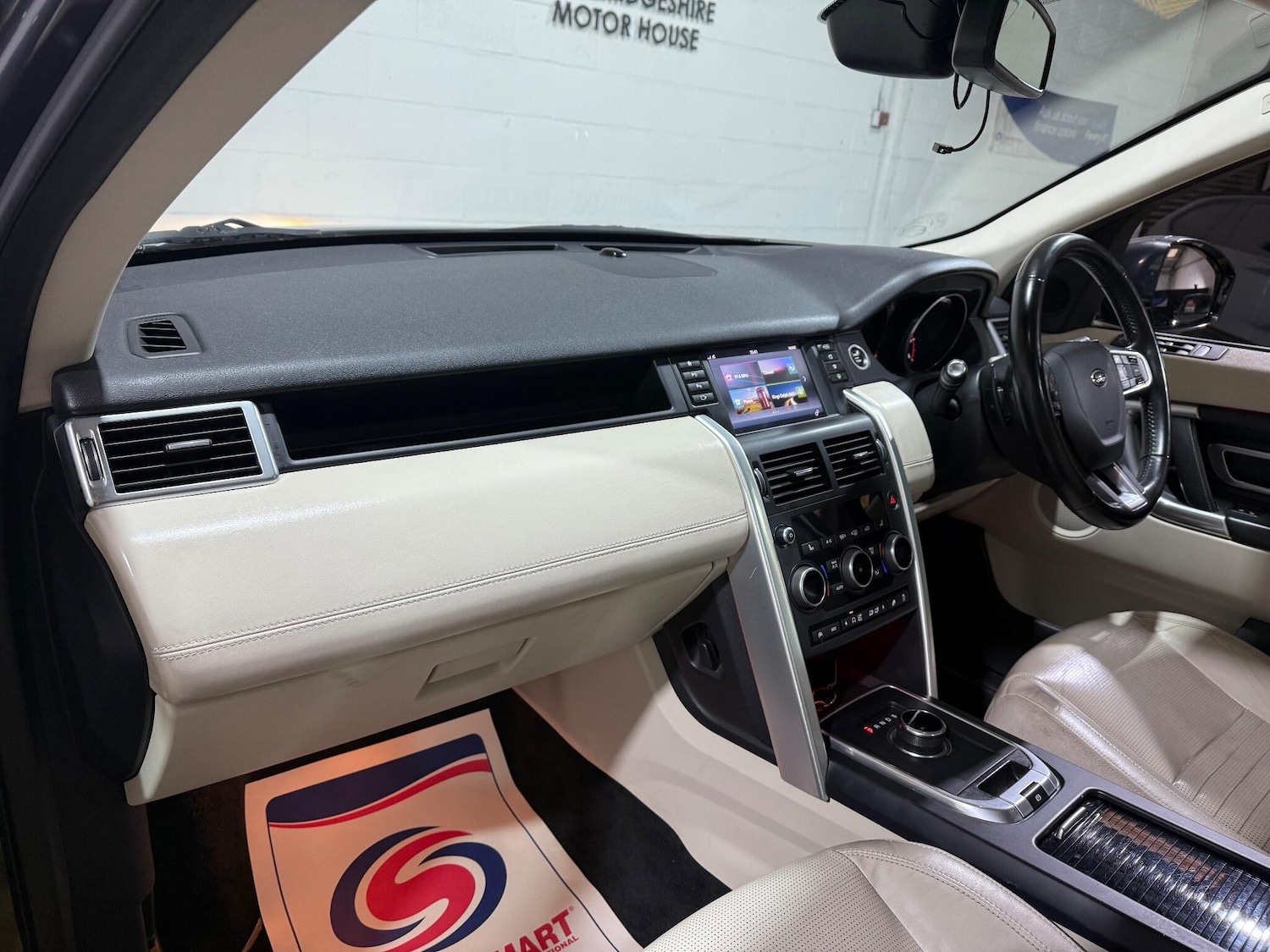 Used Land Rover Discovery Sport 2017 for sale - 76865994: Photo 59