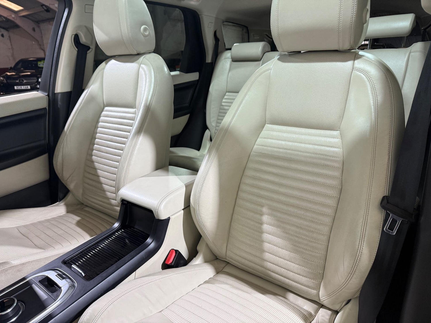 Used Land Rover Discovery Sport 2017 for sale - 76865994: Photo 60