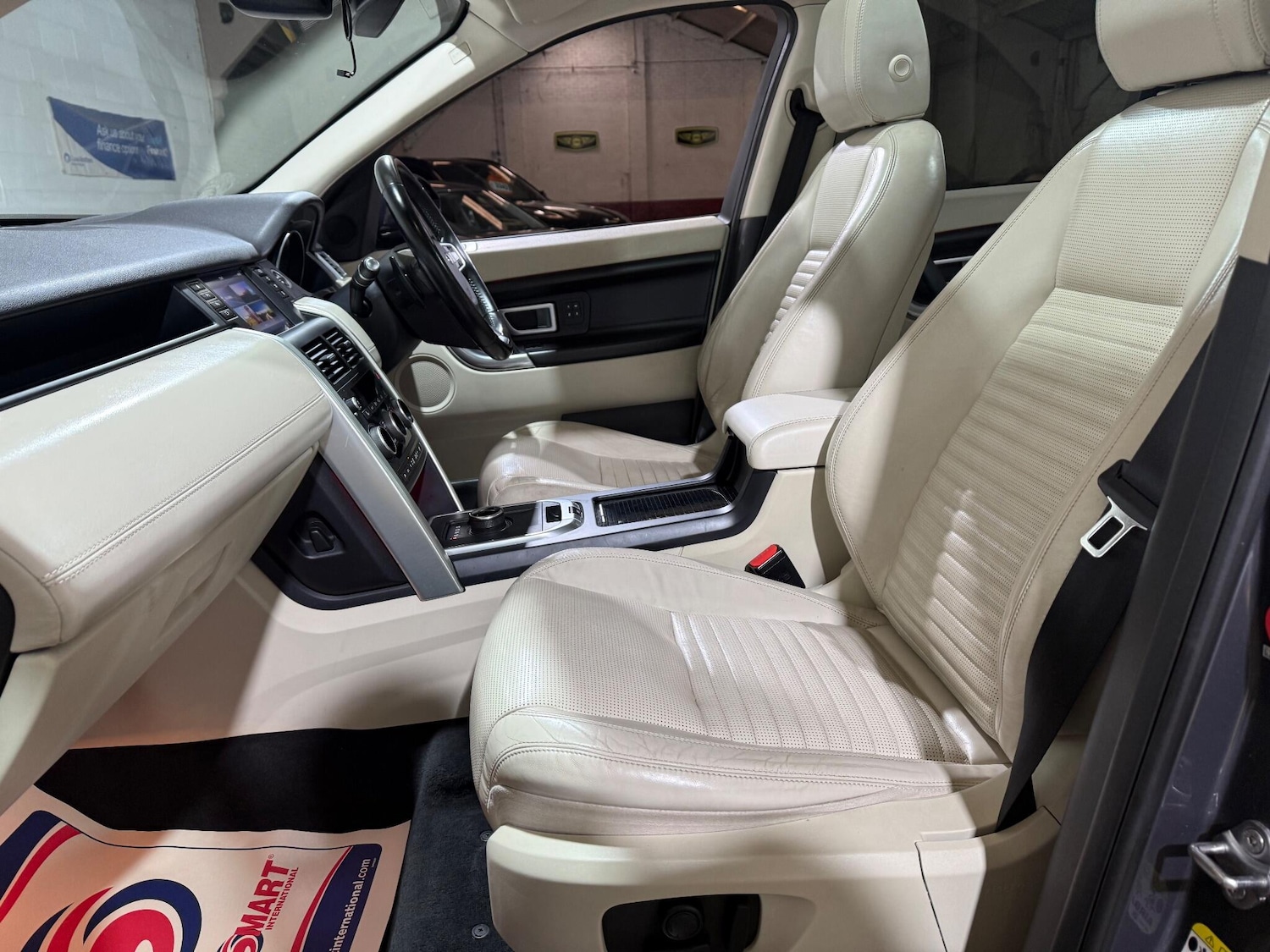 Used Land Rover Discovery Sport 2017 for sale - 76865994: Photo 61