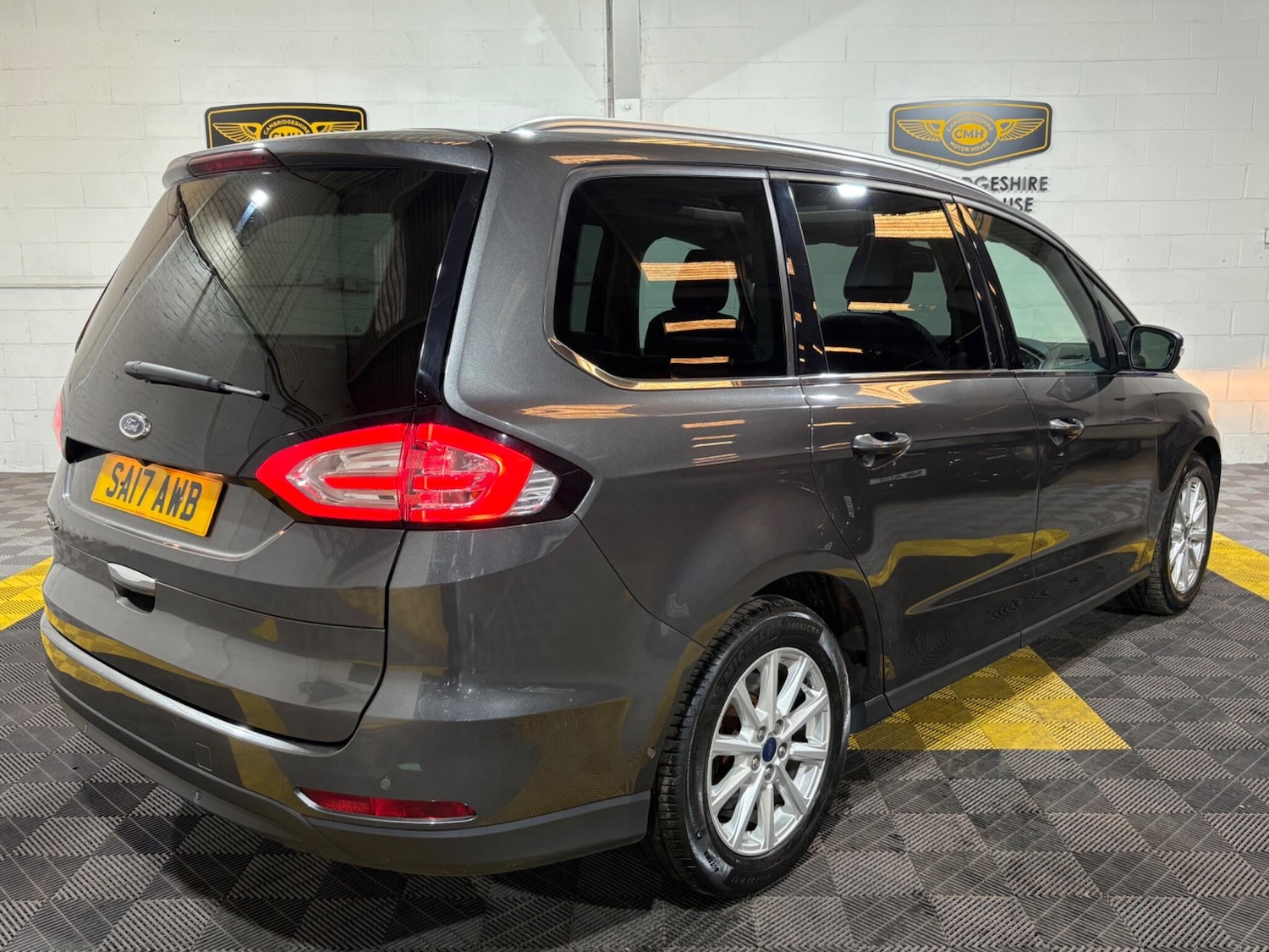 Used Ford Galaxy 2017 for sale - 76608139: Photo 2
