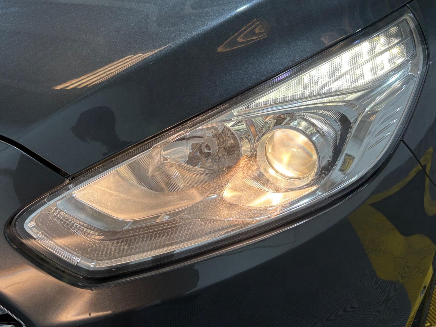 Used Ford Galaxy 2017 for sale - 76608139: Photo 29