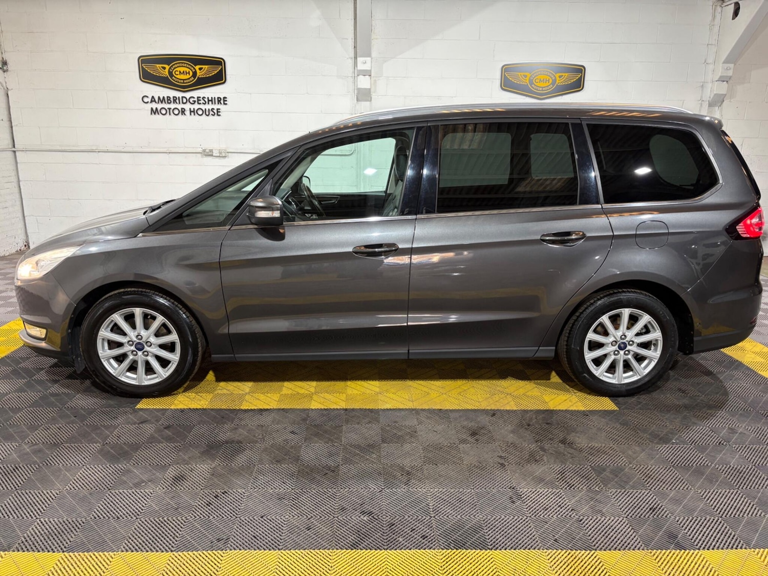 Used Ford Galaxy 2017 for sale - 76608139: Photo 33
