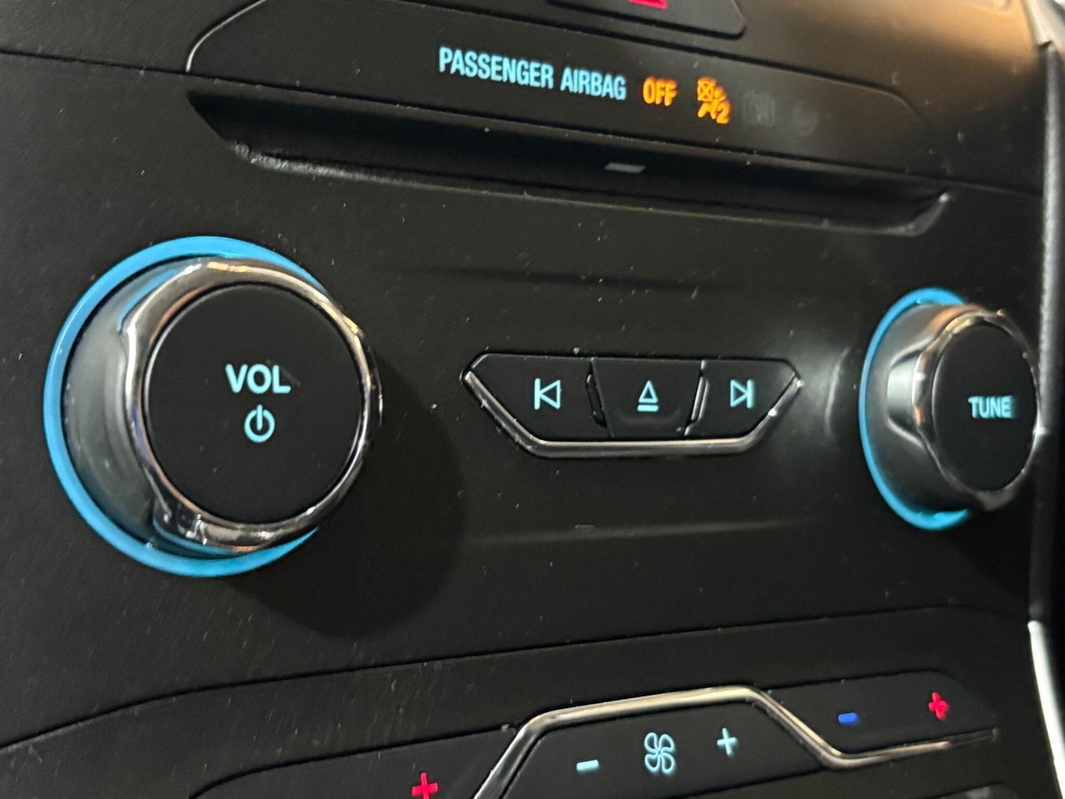 Used Ford Galaxy 2017 for sale - 76608139: Photo 71