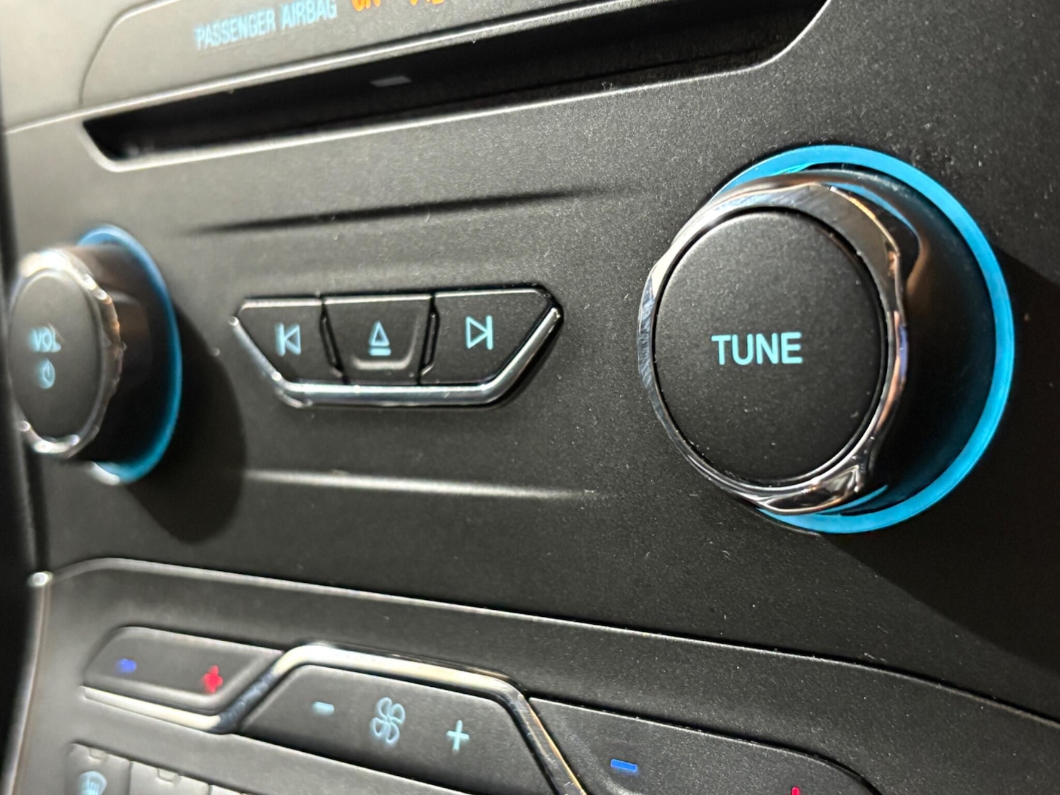 Used Ford Galaxy 2017 for sale - 76608139: Photo 72