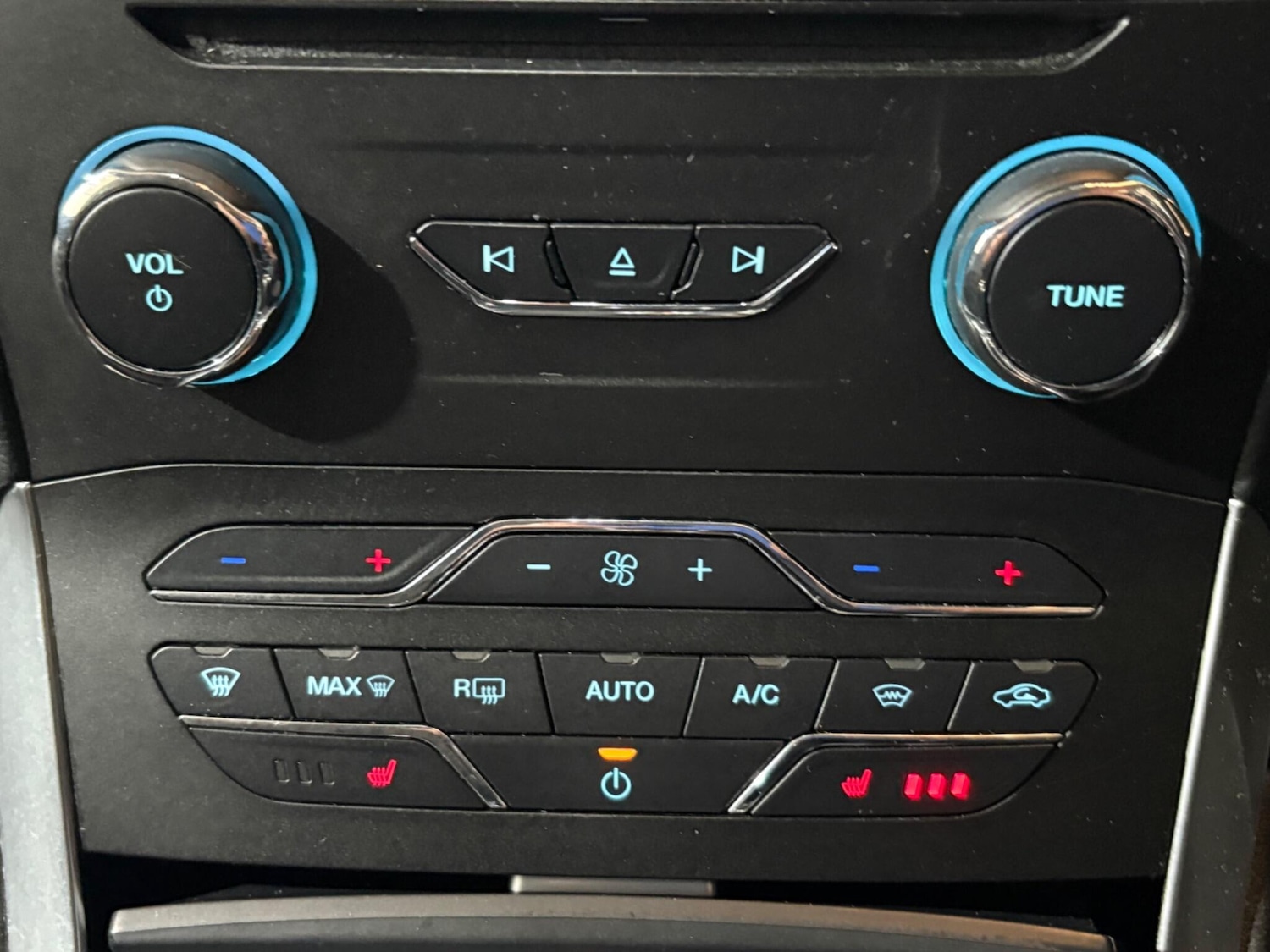 Used Ford Galaxy 2017 for sale - 76608139: Photo 74