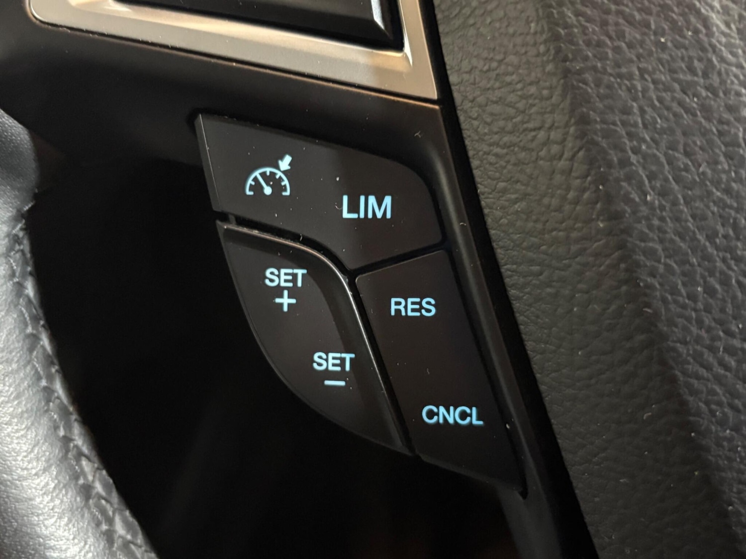 Used Ford Galaxy 2017 for sale - 76608139: Photo 84