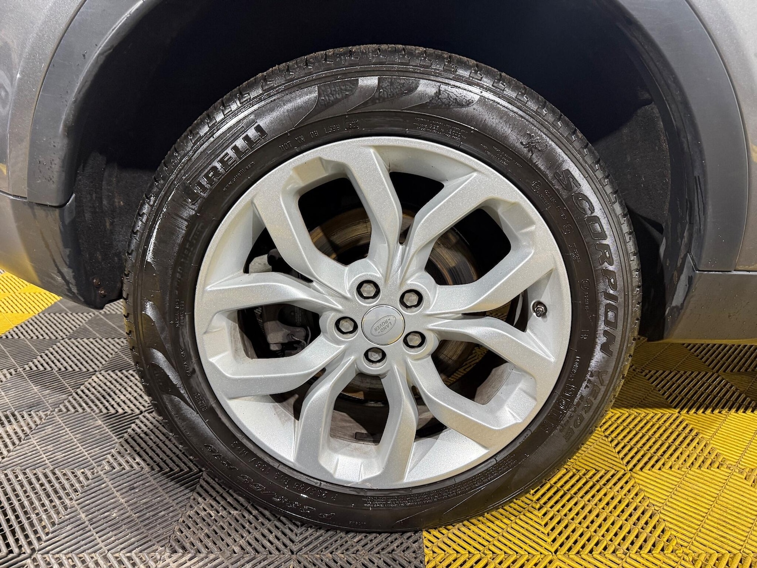 Used Land Rover Discovery Sport 2018 for sale - 77315206: Photo 75