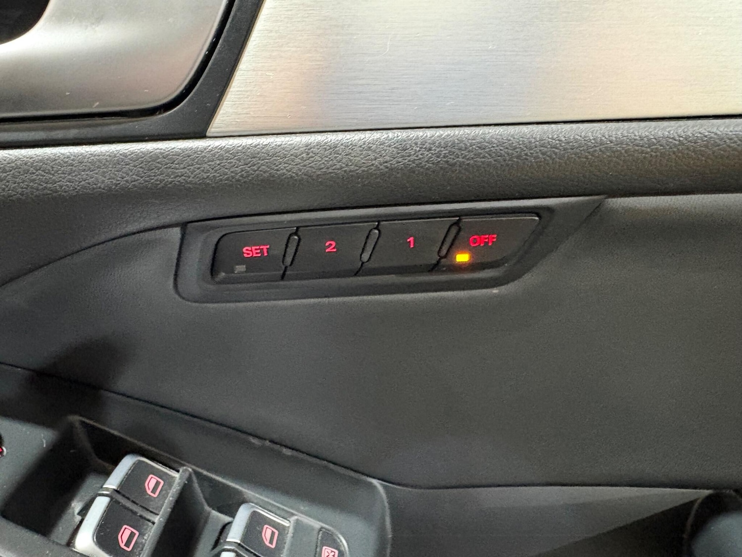 Used Audi SQ5 2015 for sale - 78184790: Photo 46