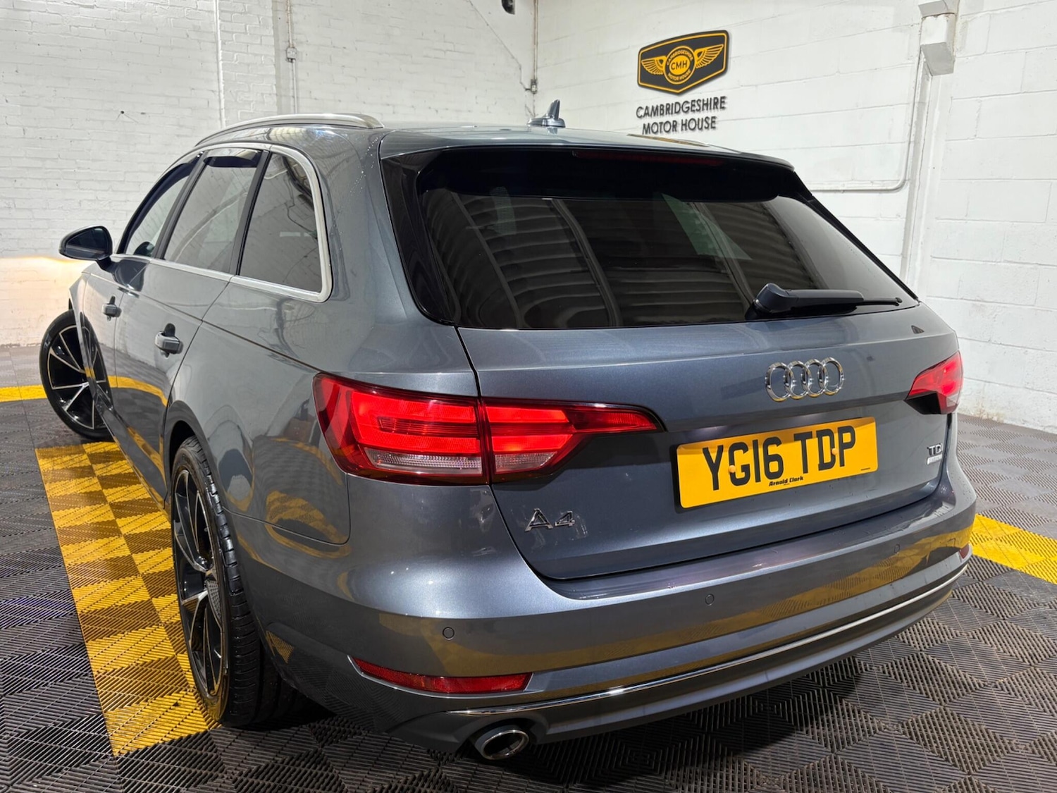 Used Audi A4 2016 for sale - 77040069: Photo 2