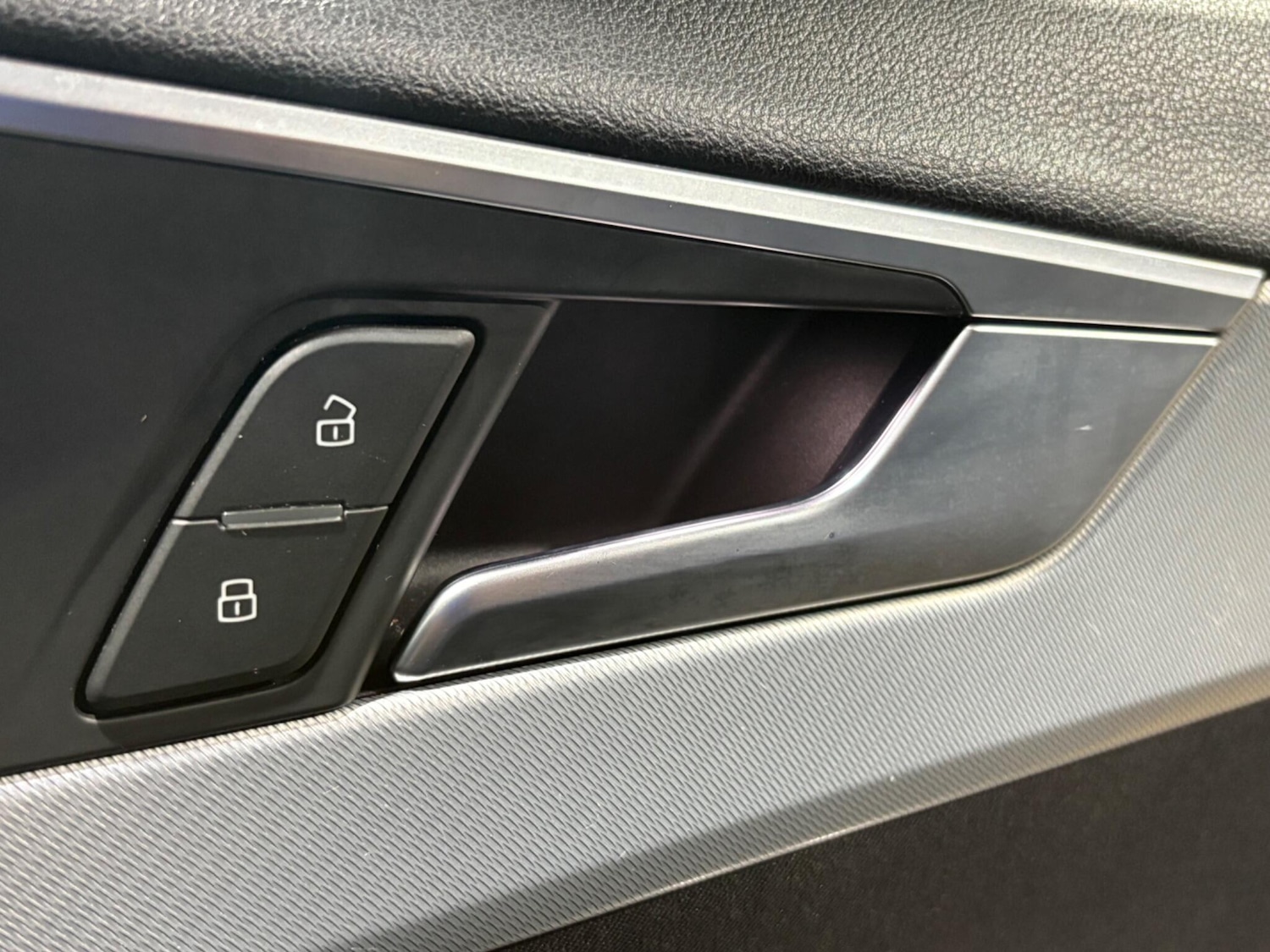 Used Audi A4 2016 for sale - 77040069: Photo 85