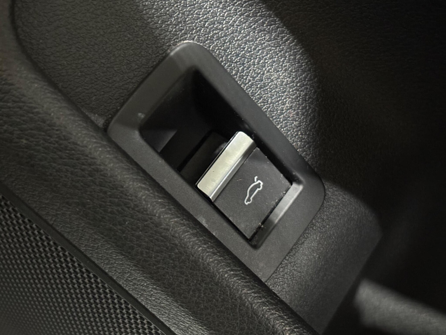 Used Audi A4 2016 for sale - 77040069: Photo 86