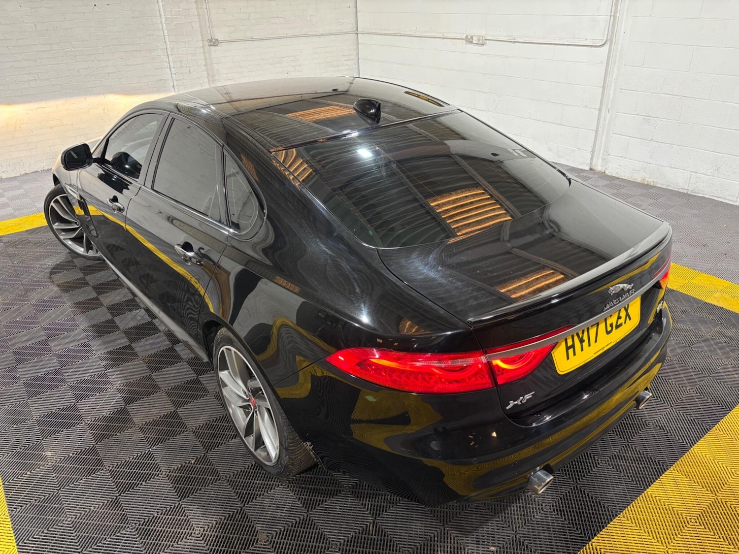 Used Jaguar XF 2017 for sale - 77637546: Photo 11