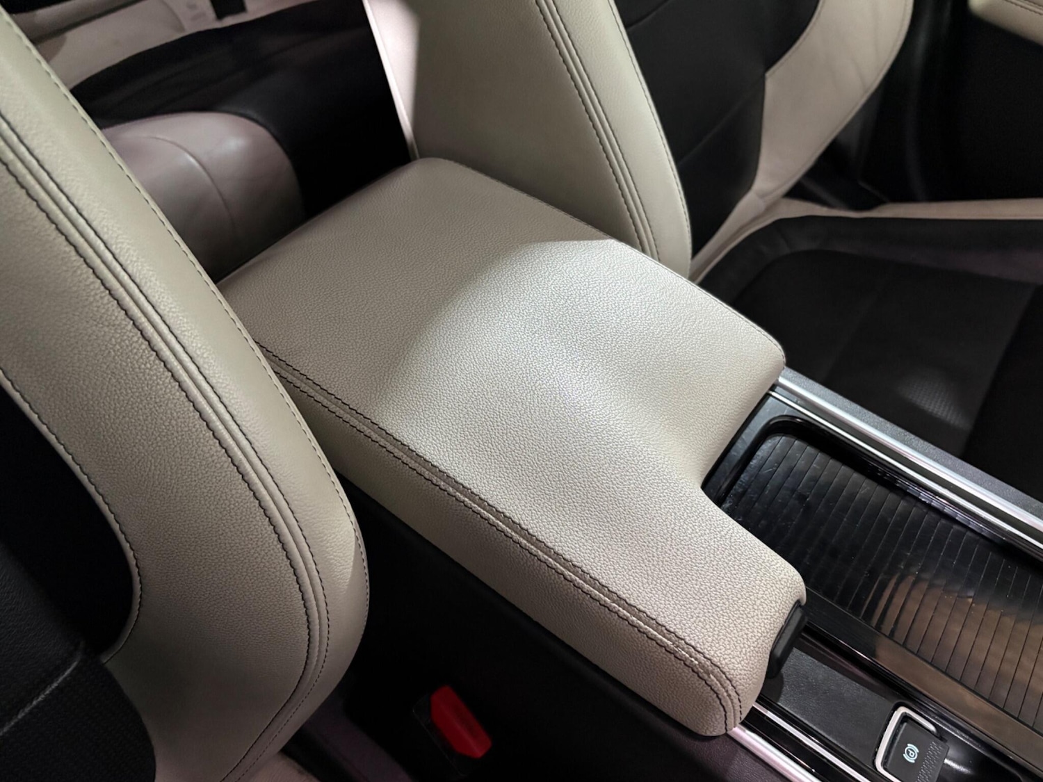 Used Jaguar XF 2017 for sale - 77637546: Photo 21